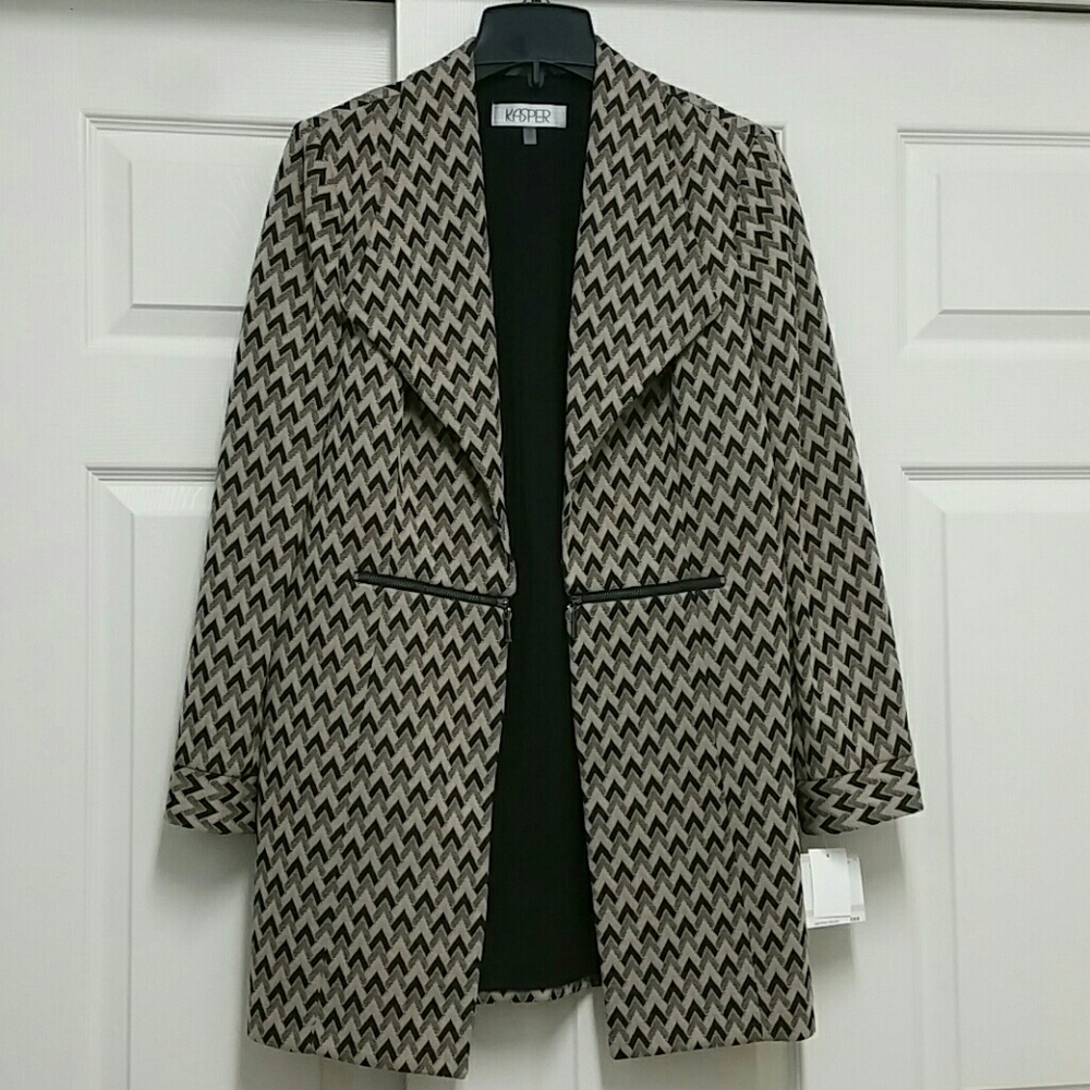 NWT  Kasper Canvas/Black Coat Size 10